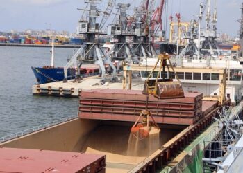 The first wheat ship arrives in Syria after the fall of Assad.